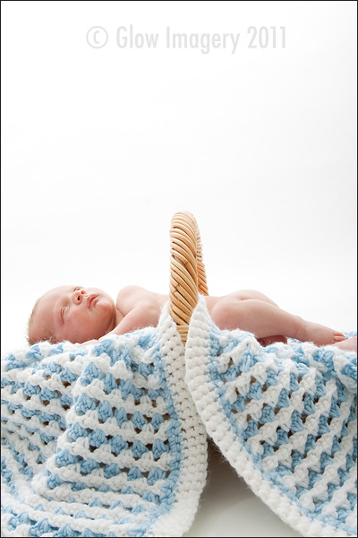 Kansas City baby photographer image of newborn